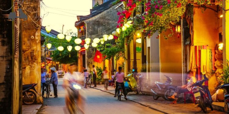 Ăn gì ở Hội An? Top 20 quán ăn ngon nhất định phải thử