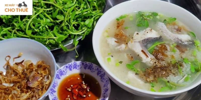 Ăn gì ở Tiền Giang? Thử ngay một tô cháo cá lóc rau đắng