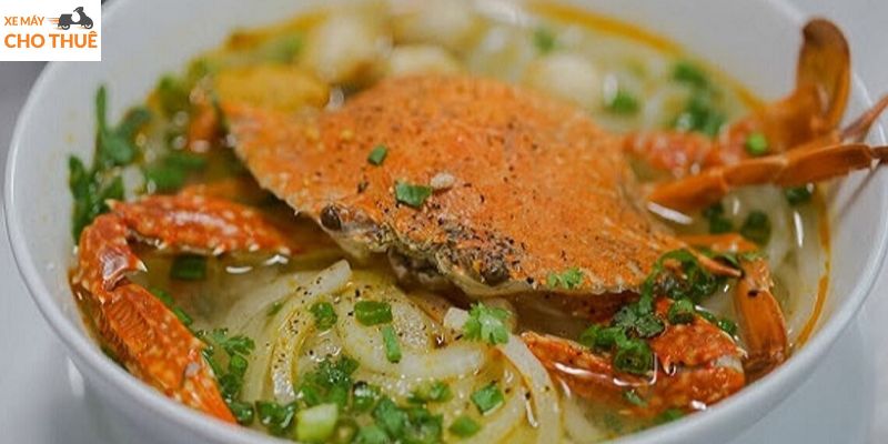 Bánh canh ghẹ một trong những đặc sản nên thử tại Vũng Tàu