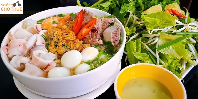 Hủ tiếu món ăn quen thuộc của du khách đến Vũng Tàu