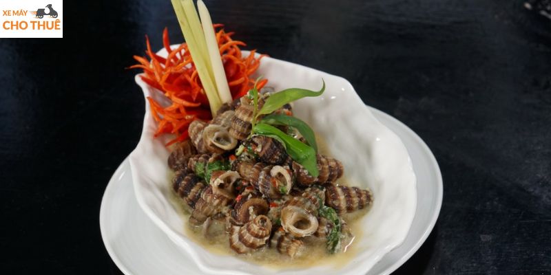 Ốc len xào dừa món ăn nên thử khi đến Vũng Tàu