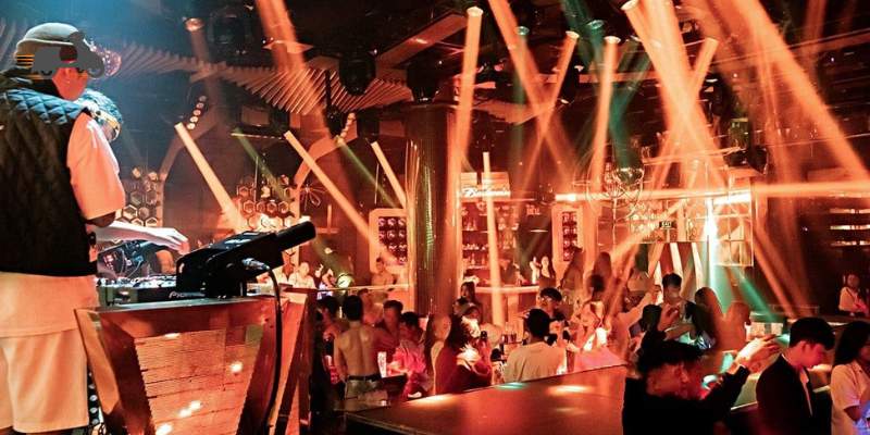 Đêm Đà Lạt không ngủ cùng Rain Nightclub Bar sôi động