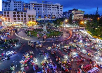 Đà Lạt về đêm có gì chơi? Gợi ý địa điểm ăn uống, vui chơi hấp dẫn nhất