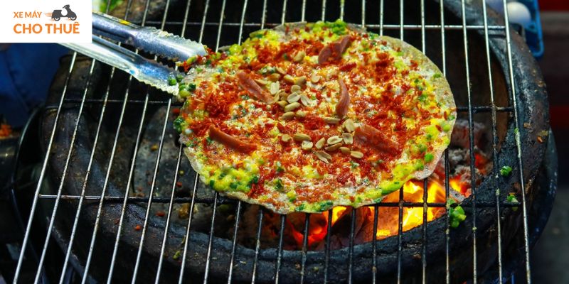 Ăn vặt tại chợ đêm Đà Lạt