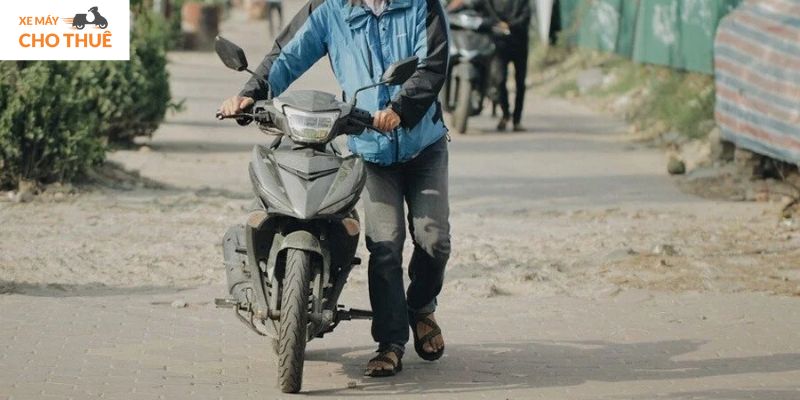 Xe máy cho thuê bị hỏng