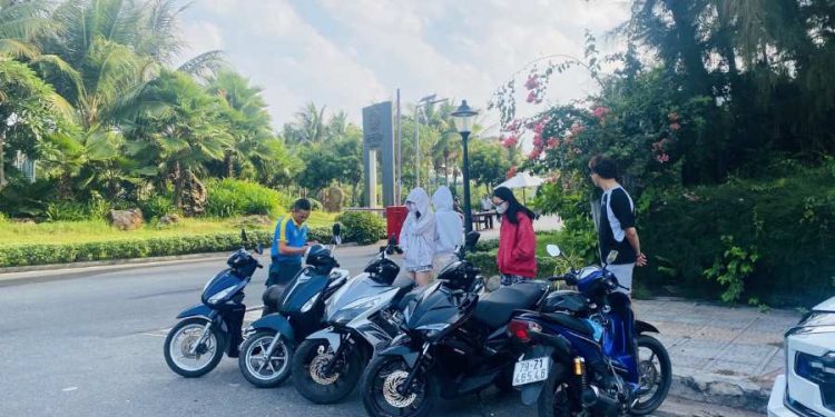 Thuê xe máy cam ranh